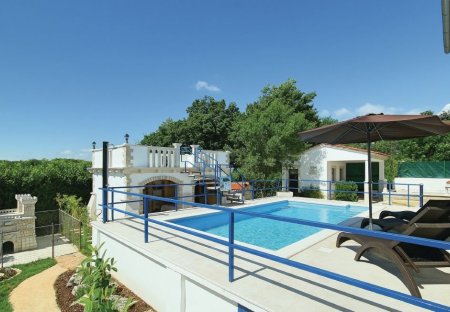 Villa in Škropeti, Croatia