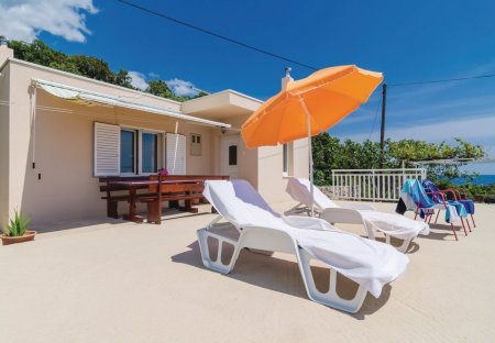 Apartment in Molunat, Croatia
