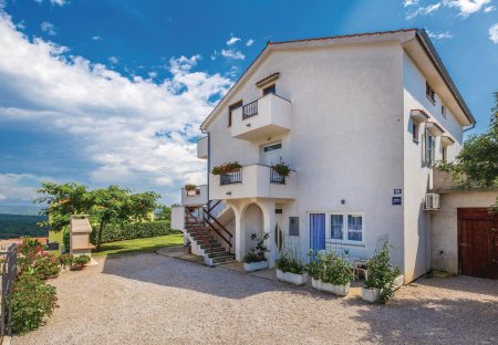 Studio Apartment in Vrh, Croatia