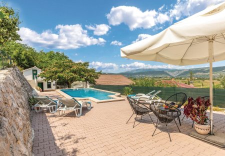 Villa in Grubine, Croatia
