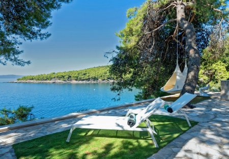 Villa in Selca, Croatia
