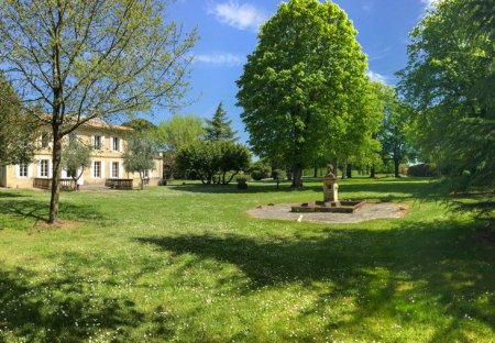 Chateau in Coutras Est, France