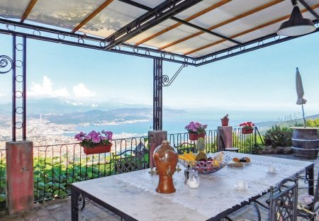 Apartment in La Spezia, Italy:
