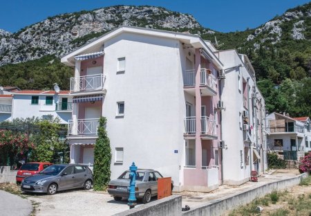 Apartment in Klek, Croatia