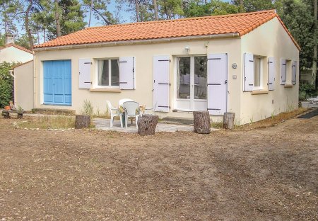 Villa in Longeville-sur-Mer, France