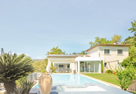 Villa in Village-Saint Julien-Saint Pierre, the South of France