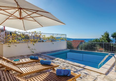 Villa in Brsečine, Croatia