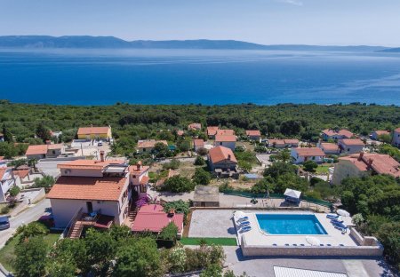 Apartment in Ravni, Croatia
