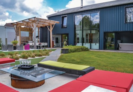 Villa in Arques Right Bank, France
