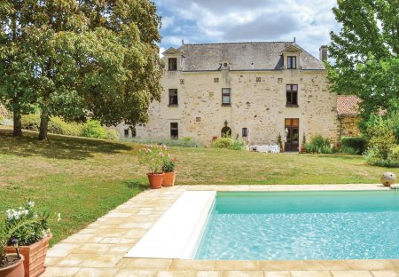 Villa in Doué-en-Anjou, France