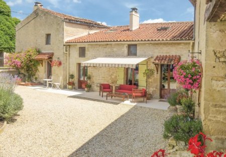 Villa in Aulnay, France