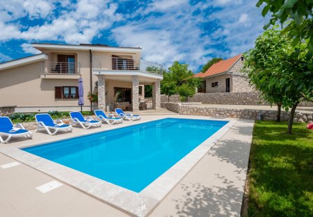 Villa in Gornji Vinjani, Croatia