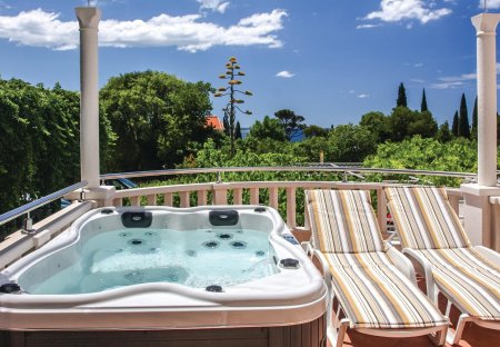 Apartment in Mlini, Croatia
