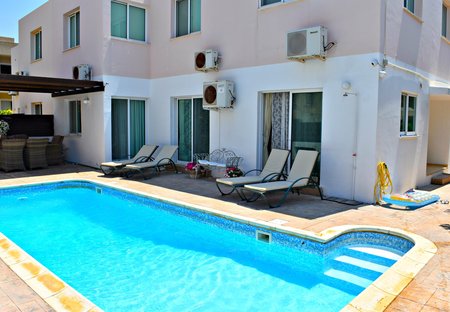 Apartment in Universal, Cyprus
