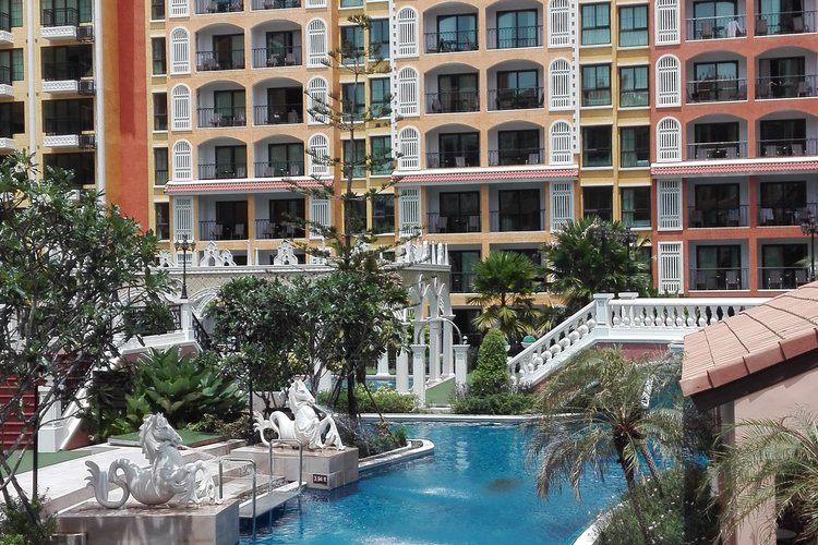 Apartment to rent in Central Pattaya, Pattaya with shared pool 221249