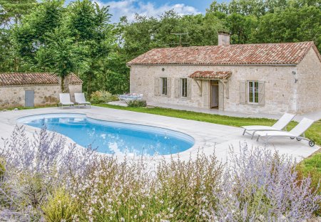 Villa in Sembas, France