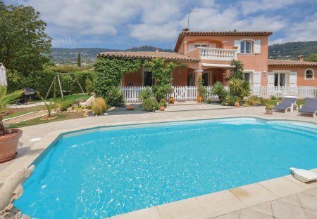 Villa in Peymeinade Est, the South of France