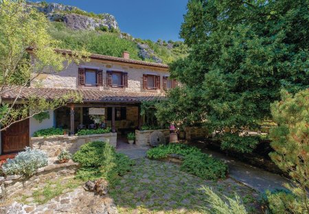 Villa in Ugrini, Croatia