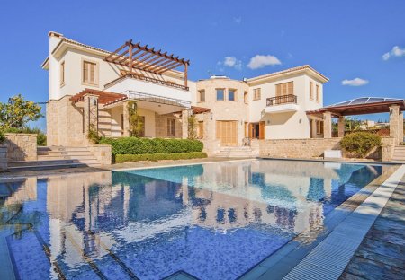 Villa in Aphrodite Hills, Cyprus
