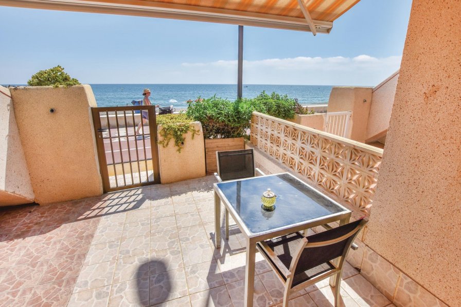 Villa to rent in Roquetas de Mar, Spain with shared pool 225610