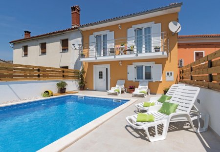 Villa in Peruški, Croatia