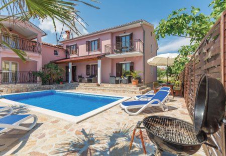 Villa in Vinež, Croatia