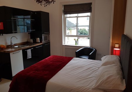 Apartment in Queen'S Park, England