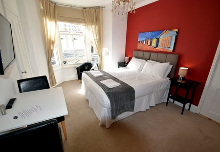 Apartment in Queen'S Park, England