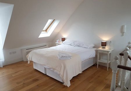 Apartment in Queen'S Park, England