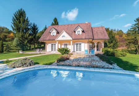 Villa in Donji Zbilj, Croatia