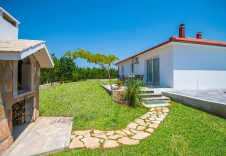 Villa in Gornji Vinjani, Croatia