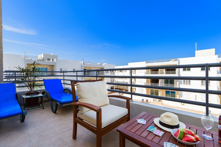 Apartment to rent in Paralimni, Cyprus with shared pool 226932