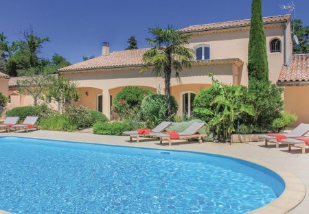 Villa in Montélimar, France