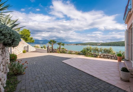 Apartment in Čižići, Croatia