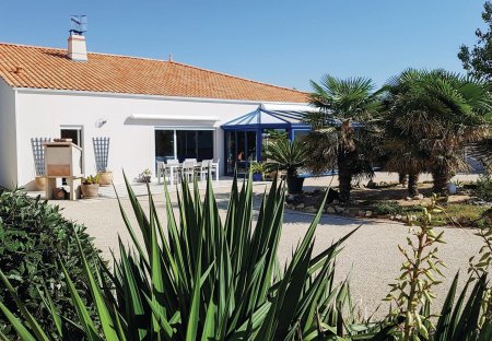 Villa in L'Aiguillon-sur-Mer, France
