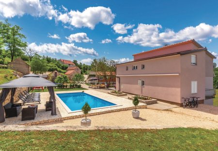 Villa in Gornji Vinjani, Croatia