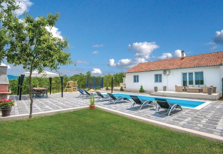 Villa in Gornji Vinjani, Croatia