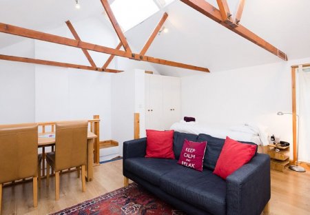 Apartment in Market, England
