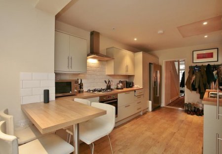 House in Iffley Fields, England