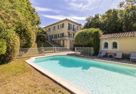 Villa in Vauvert, the South of France