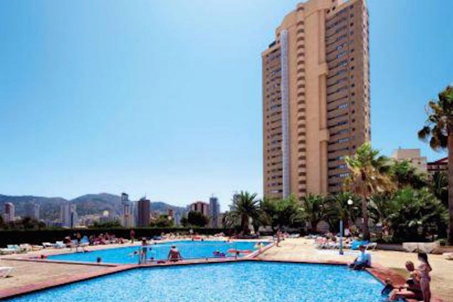 apartment-to-rent-in-benidorm-spain-with-swimming-pool-232881