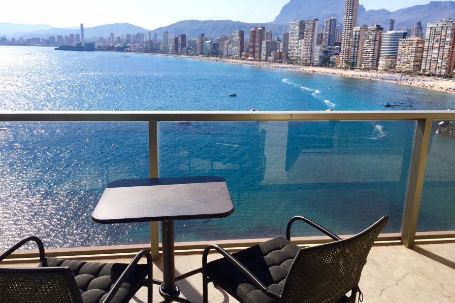 Apartment to rent in Benidorm, Spain with swimming pool 232897