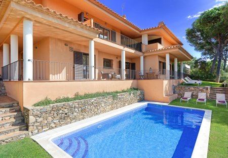 Villa in Urbanització Aigua-Xellida, Spain
