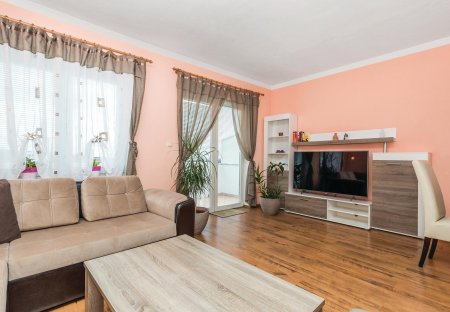 Apartment in Jušići, Croatia