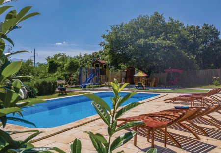 Villa in Donji Vinjani, Croatia