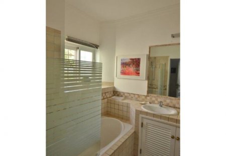Villa in Garrão, Algarve