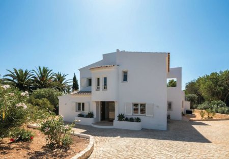 Villa in Alfanzina, Algarve
