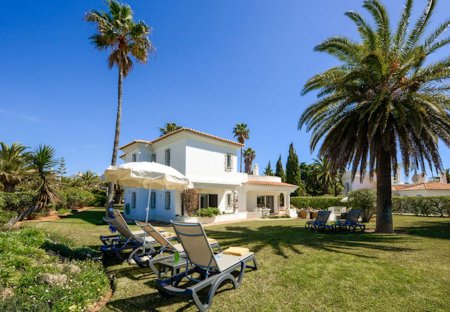 Villa in Alfanzina, Algarve