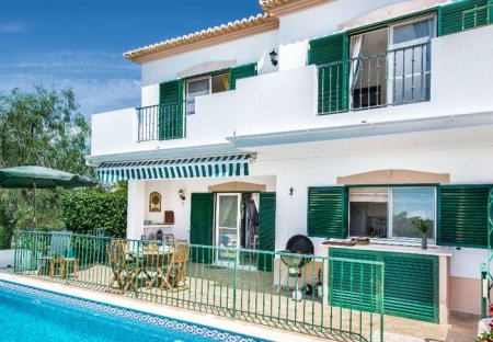 Villa in Alcantarilha, Algarve