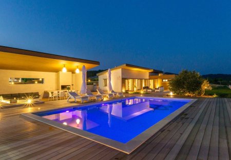 Villa in Gdinj, Croatia